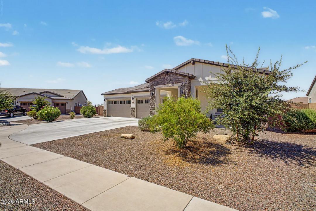 Real Estate Picture 5