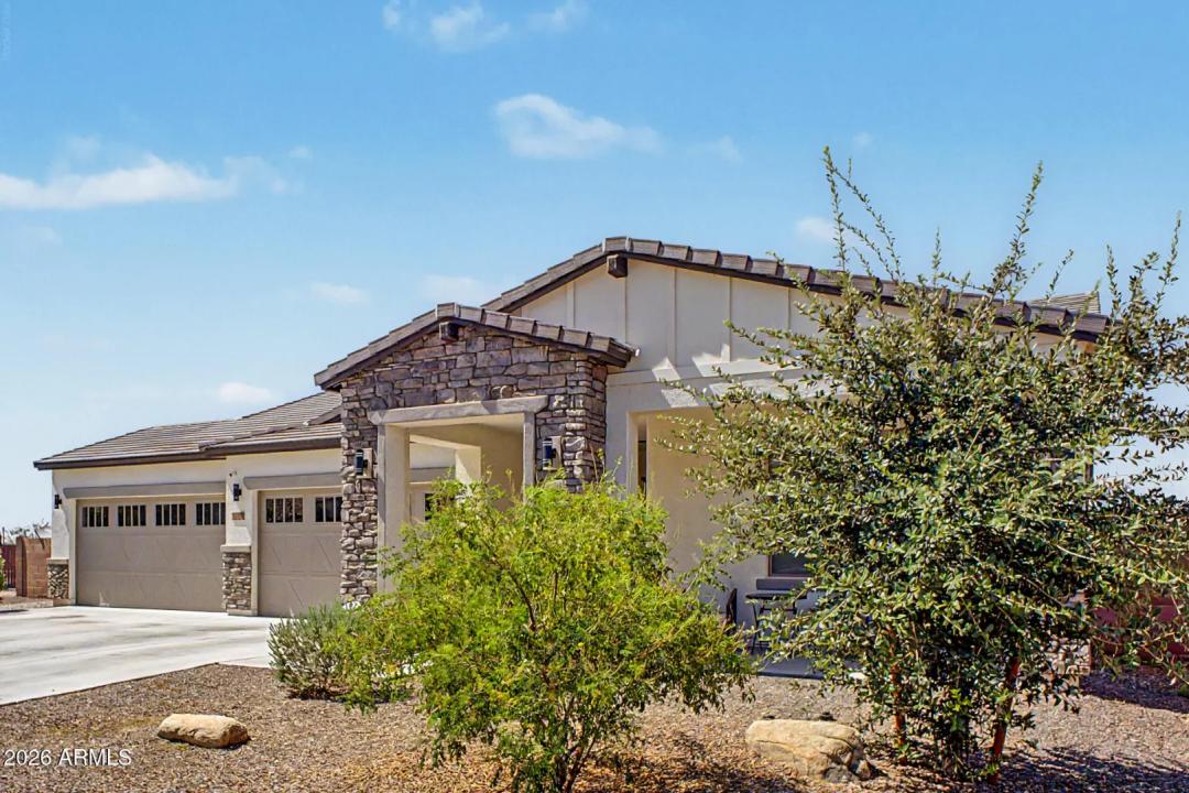 Real Estate Picture 6