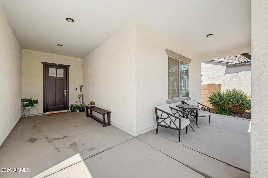 Real Estate Picture 7