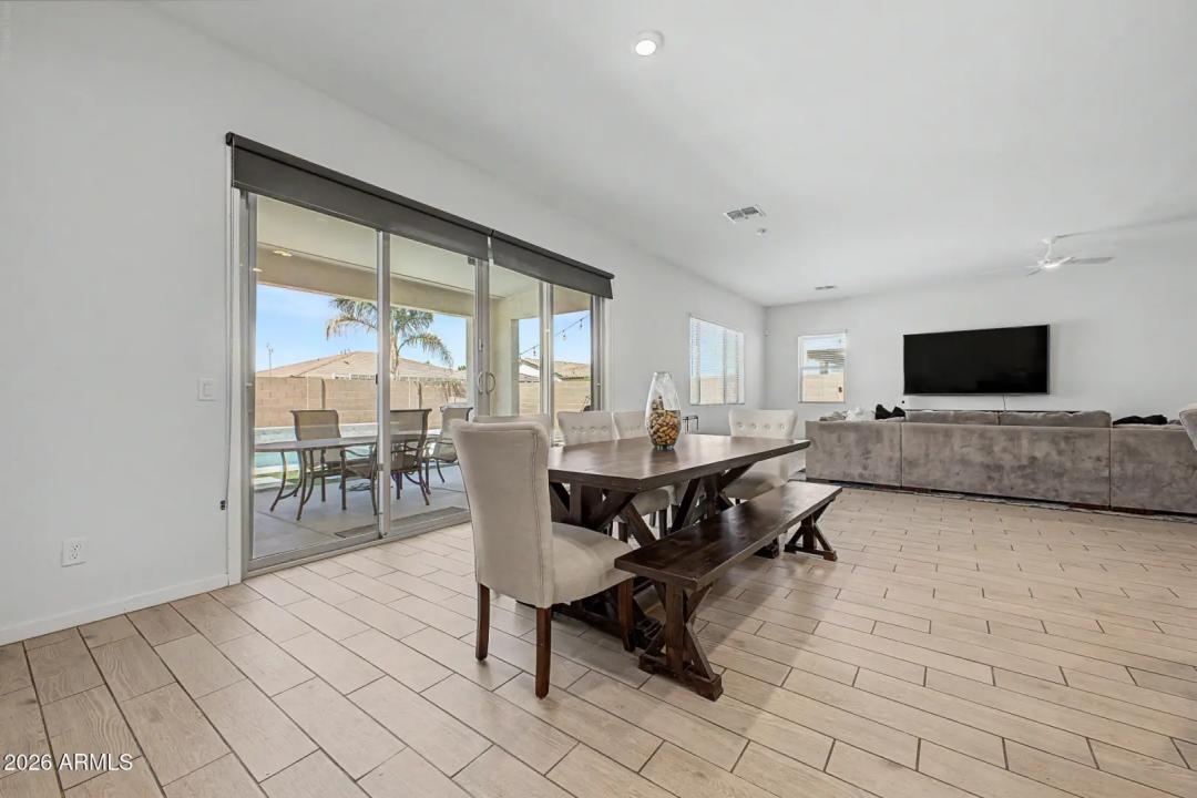 Real Estate Picture 13