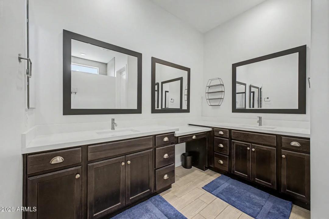 Real Estate Picture 23