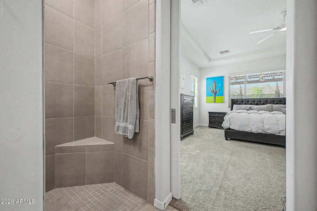 Real Estate Picture 25