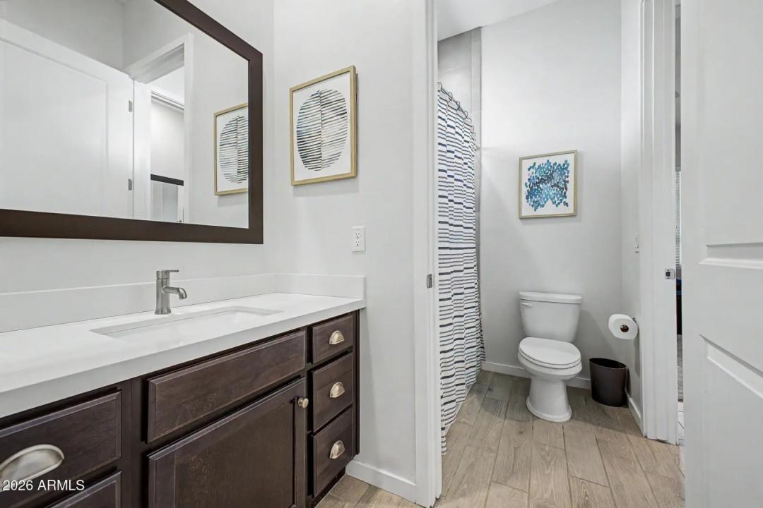 Real Estate Picture 30