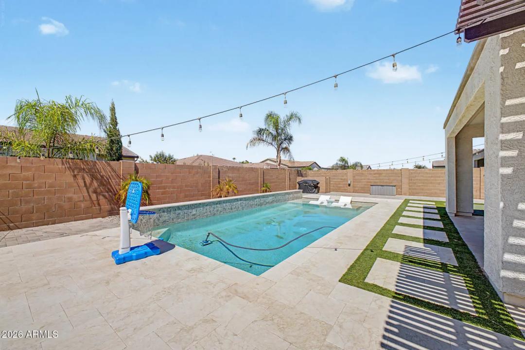 Real Estate Picture 37