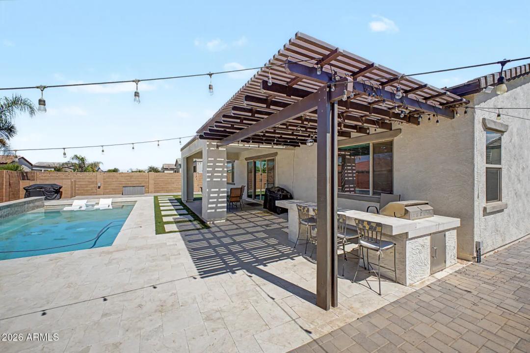Real Estate Picture 42