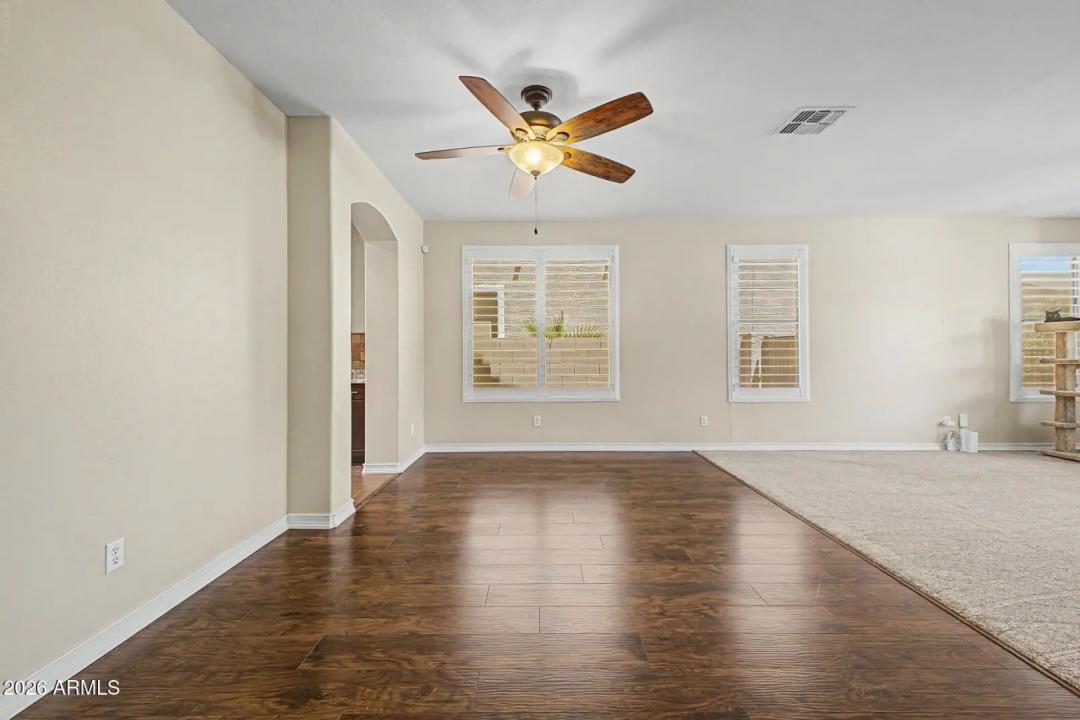 Real Estate Picture 6