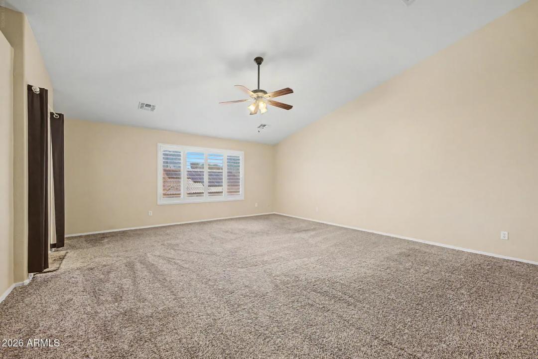 Real Estate Picture 15