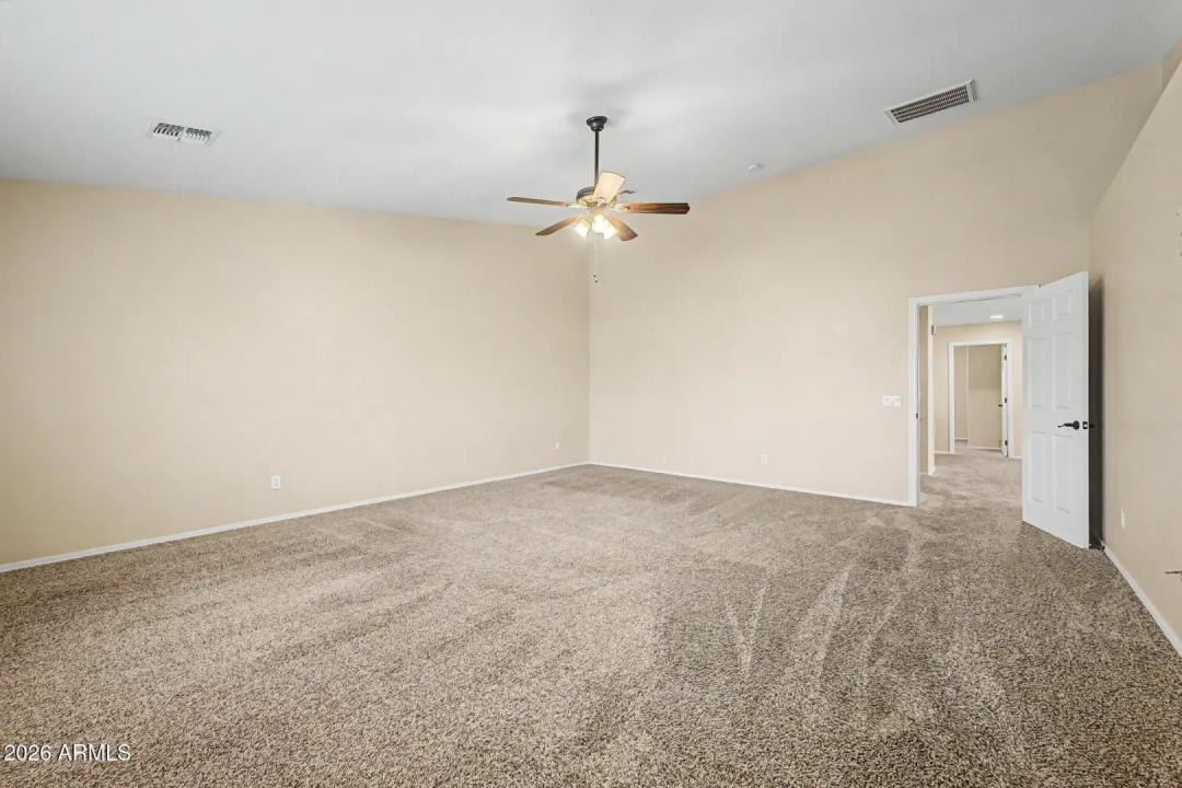 Real Estate Picture 16