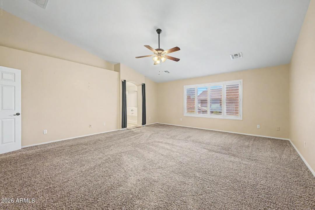 Real Estate Picture 17