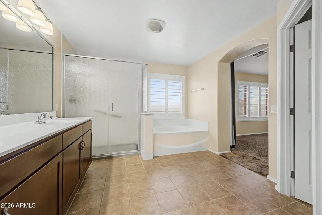 Real Estate Picture 19
