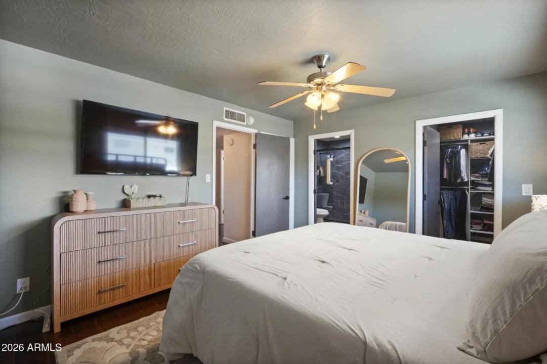 Real Estate Picture 42
