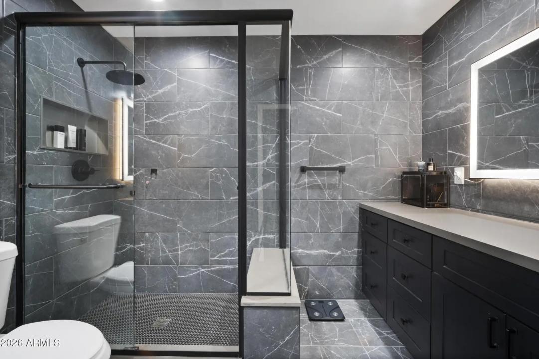 Real Estate Picture 50