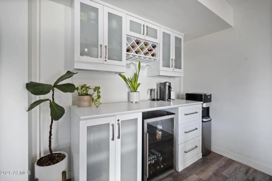 Real Estate Picture 18