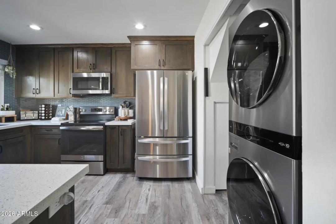 Real Estate Picture 21