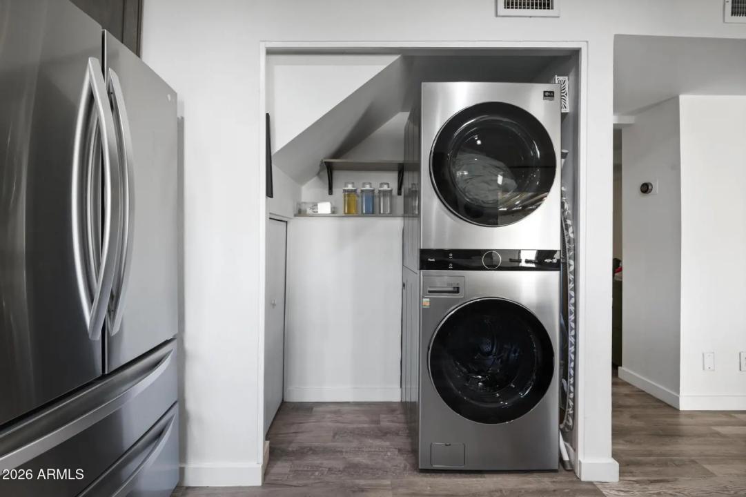 Real Estate Picture 22