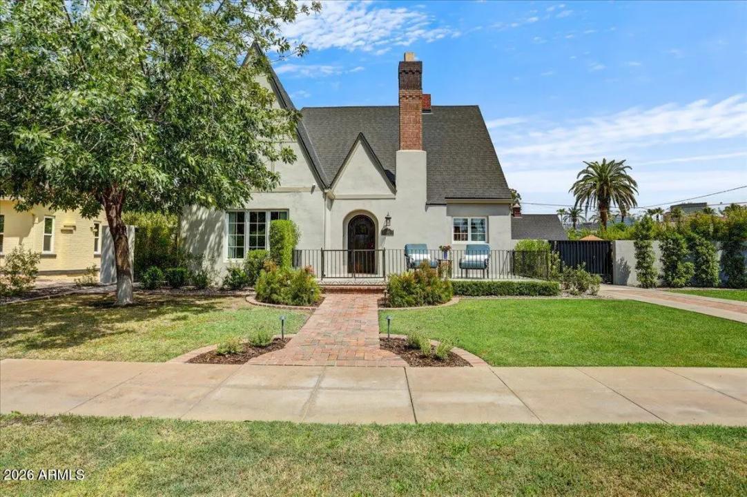 Real Estate Picture 2