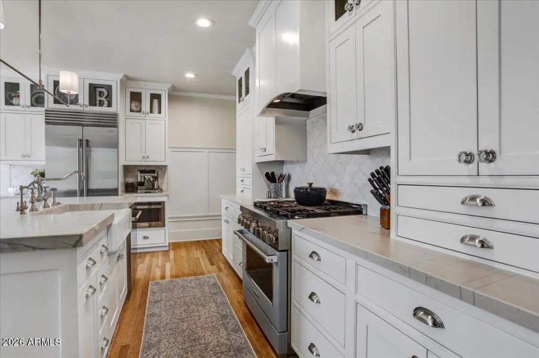 Real Estate Picture 10