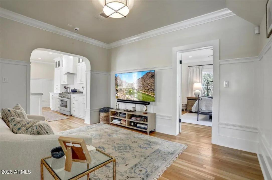 Real Estate Picture 13