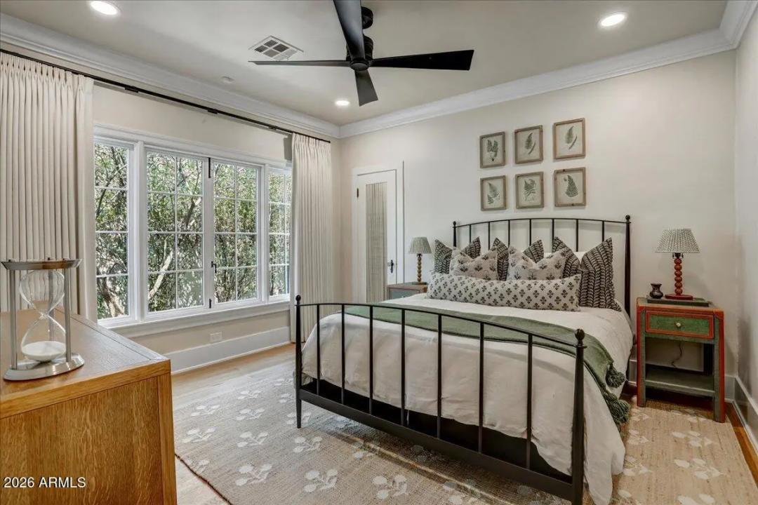 Real Estate Picture 17