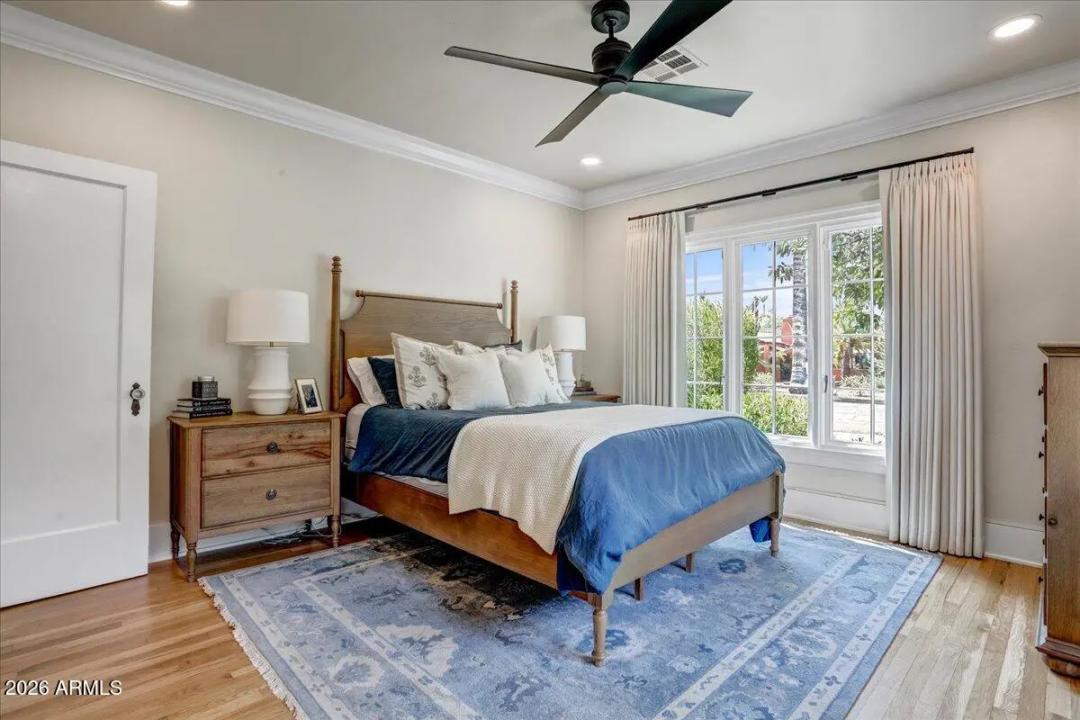 Real Estate Picture 19