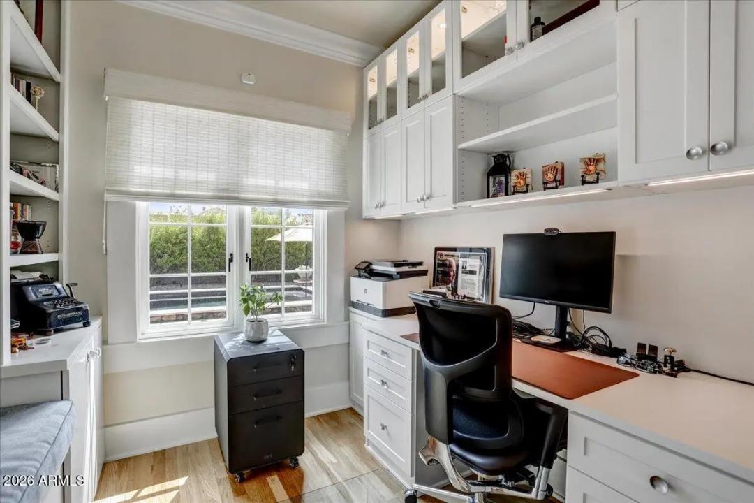 Real Estate Picture 24