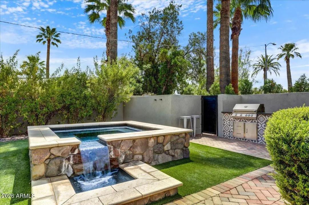 Real Estate Picture 29
