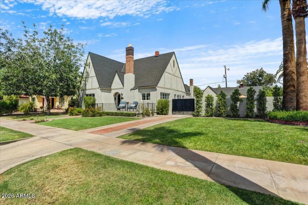 Real Estate Picture 38