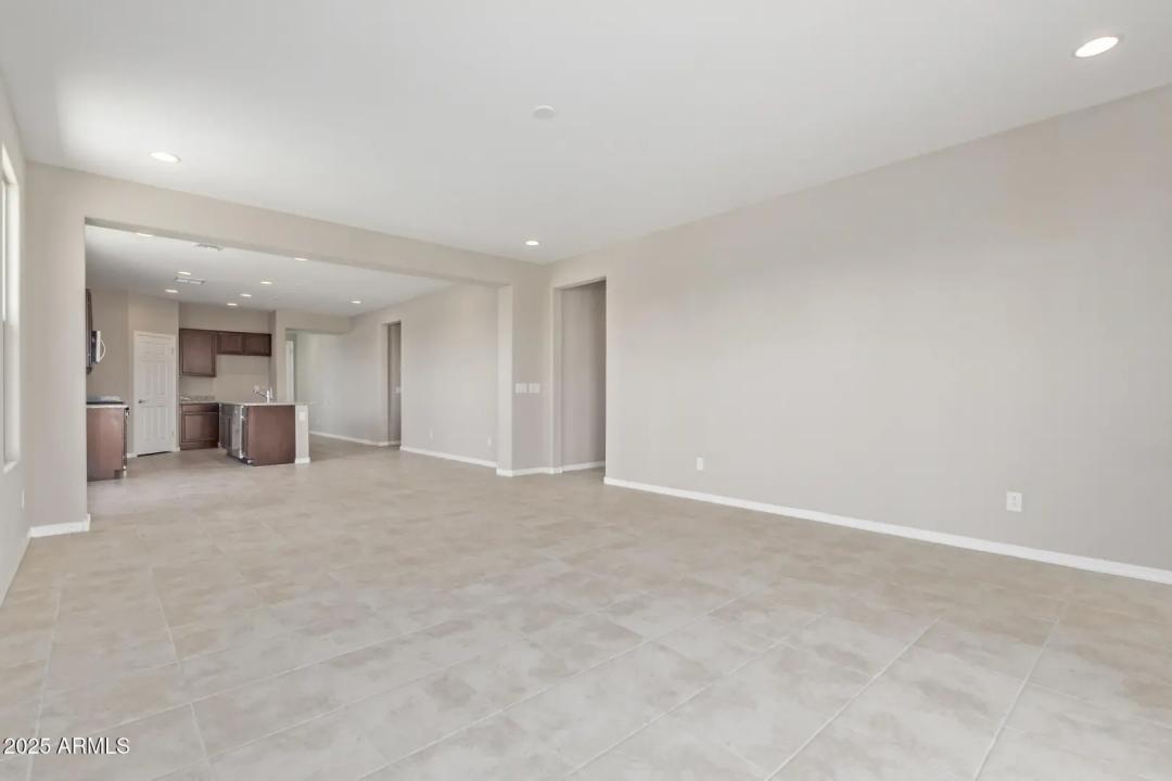 Real Estate Picture 8