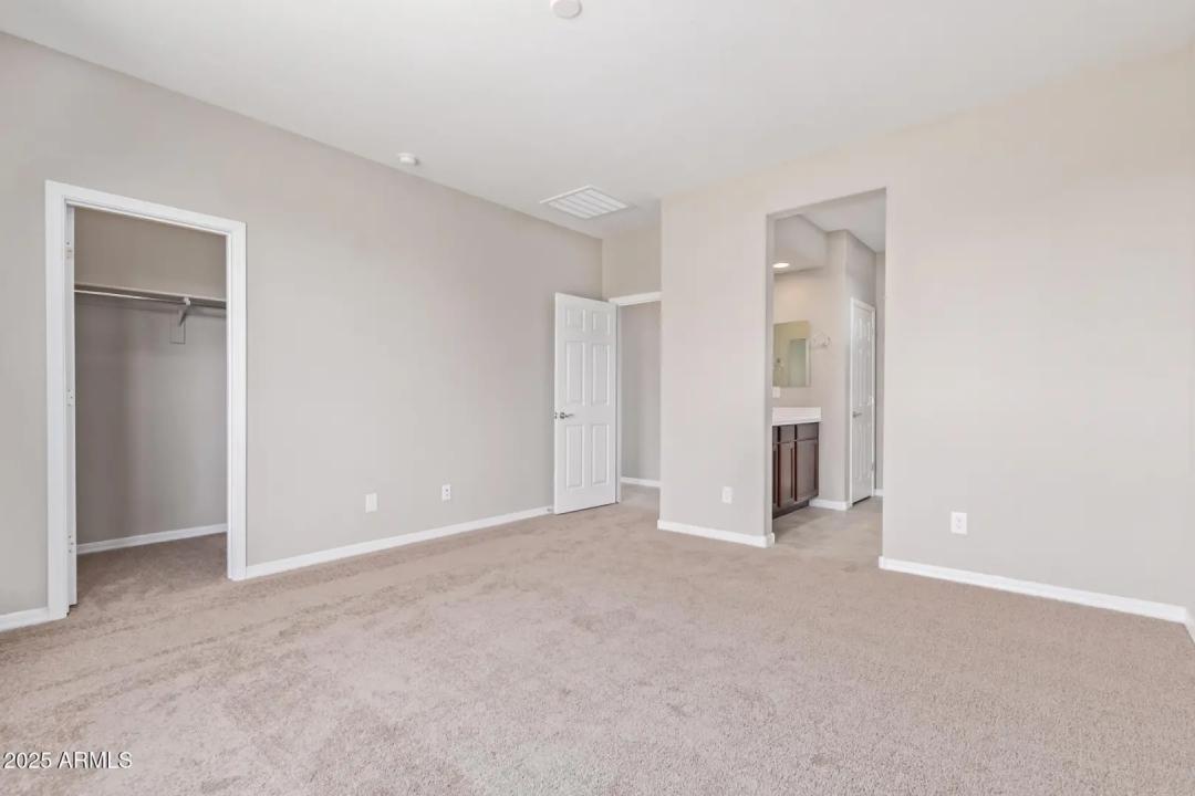 Real Estate Picture 18
