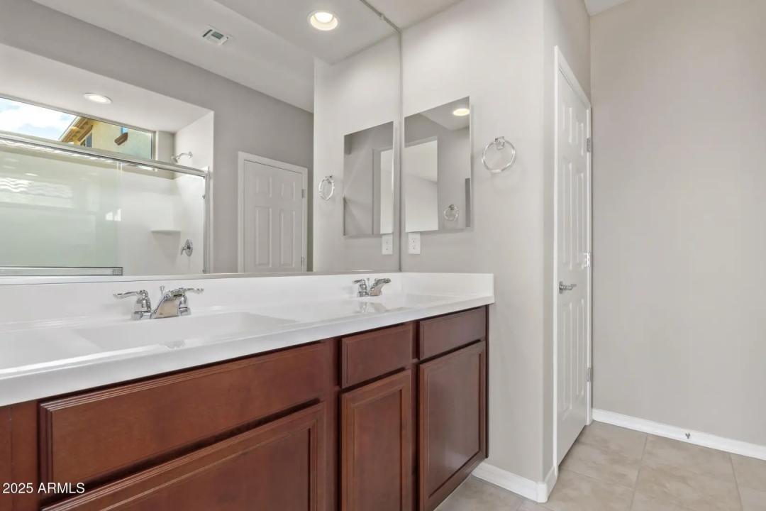 Real Estate Picture 19