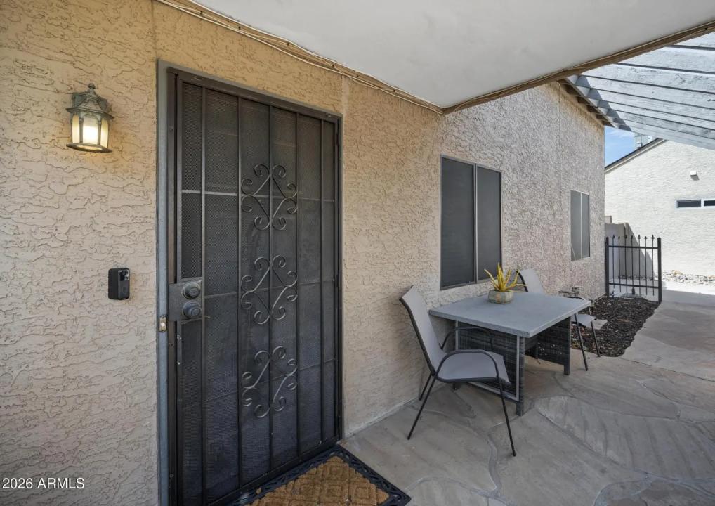 Real Estate Picture 7