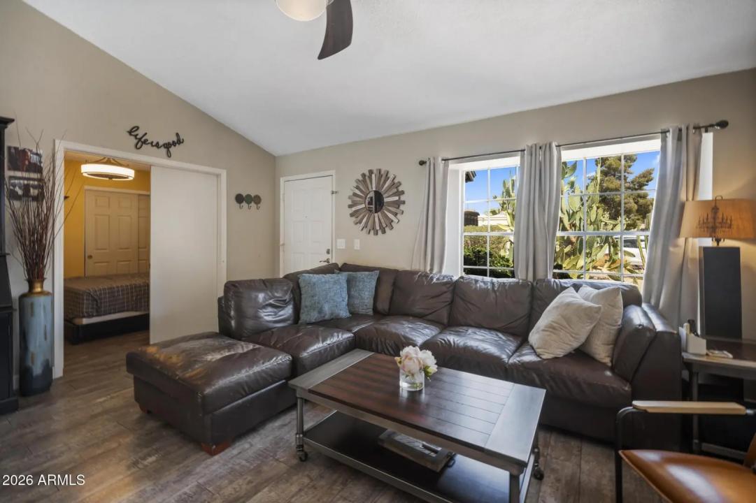 Real Estate Picture 10