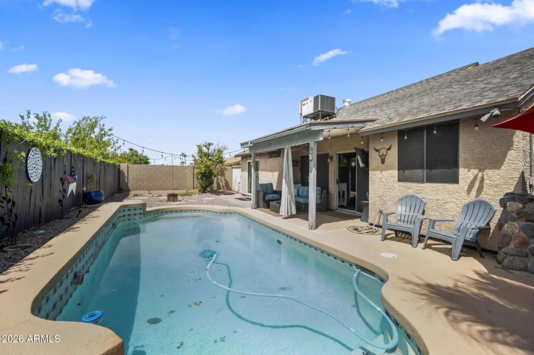 Real Estate Picture 23