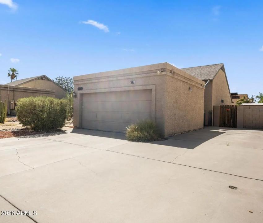 Real Estate Picture 4