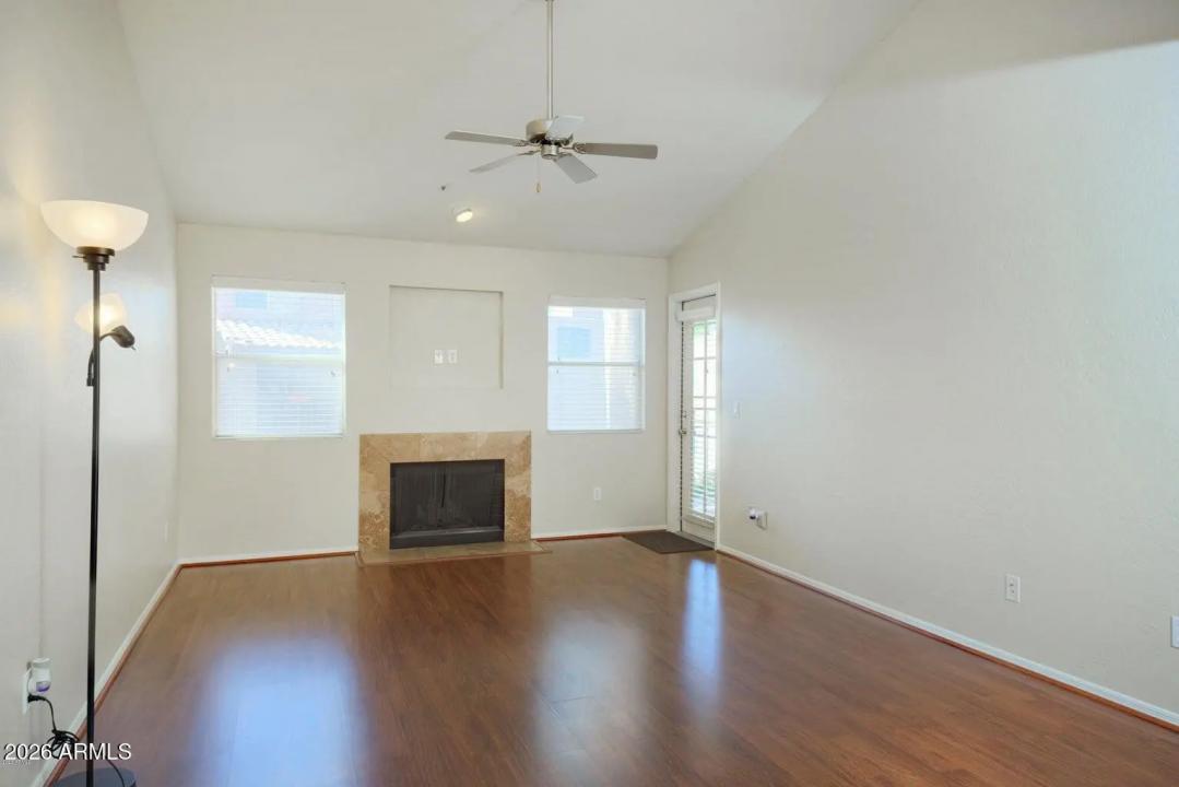 Real Estate Picture 3