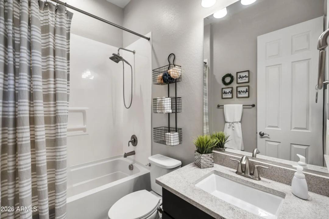 Real Estate Picture 20