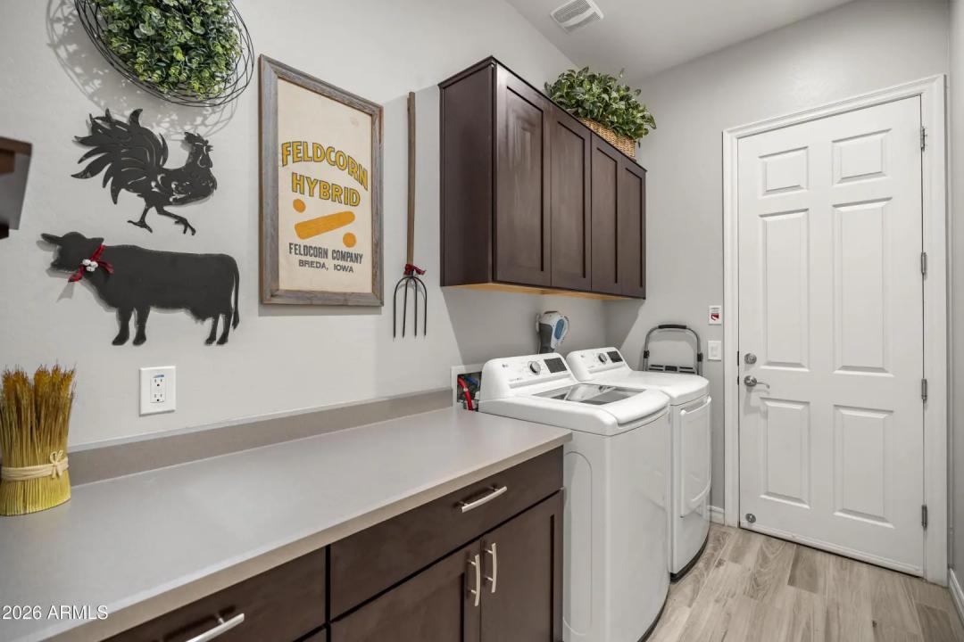 Real Estate Picture 21