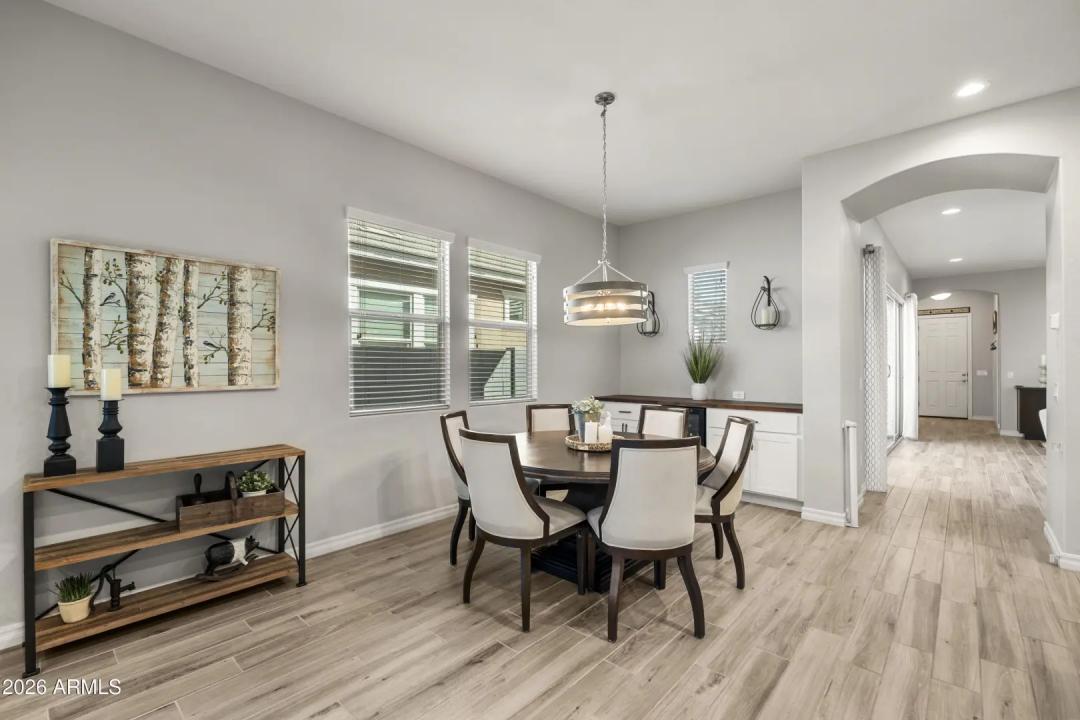 Real Estate Picture 9