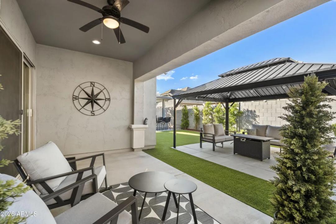 Real Estate Picture 22