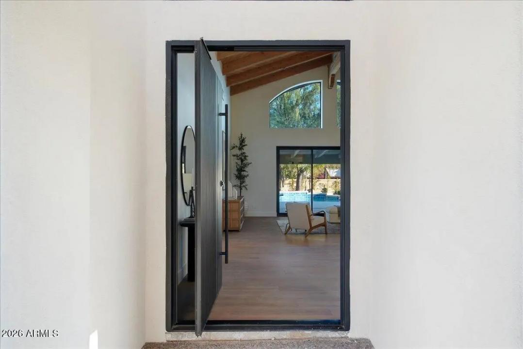 Real Estate Picture 5