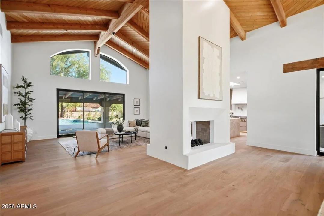 Real Estate Picture 6