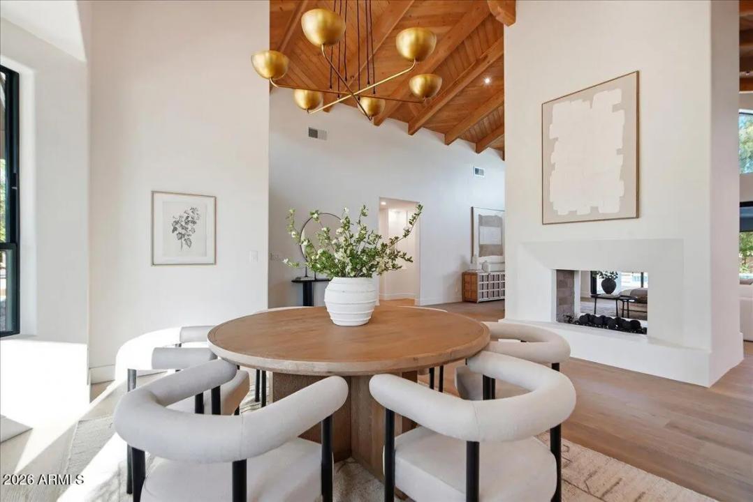 Real Estate Picture 10