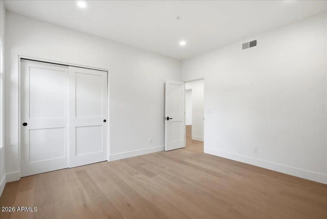 Real Estate Picture 37