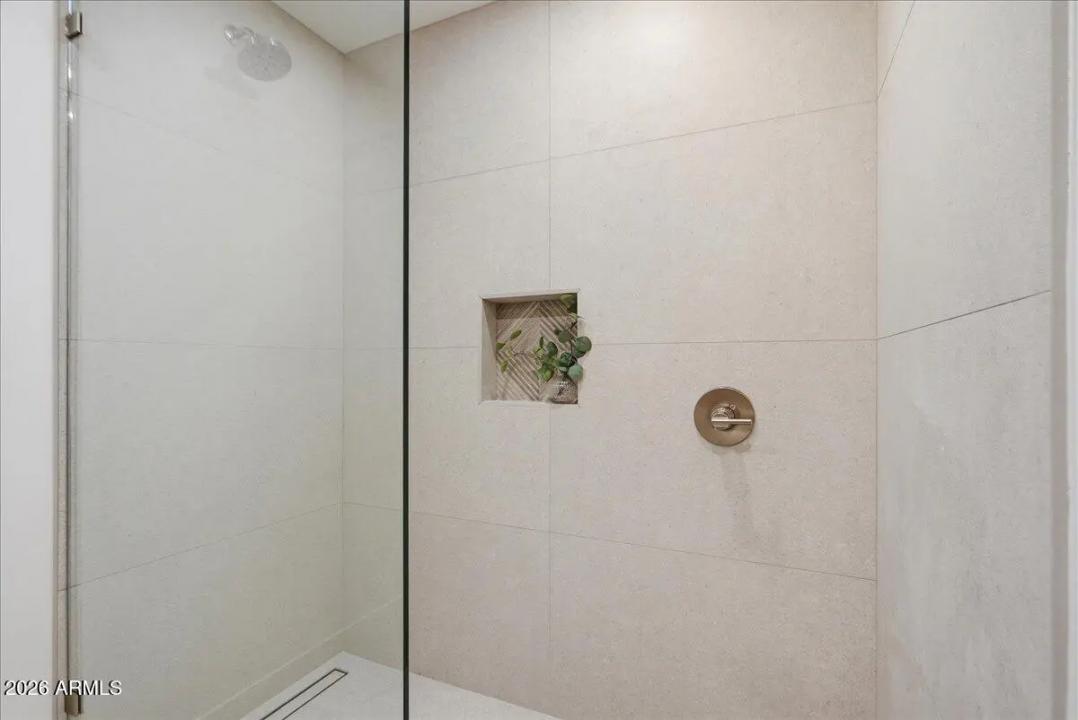 Real Estate Picture 39