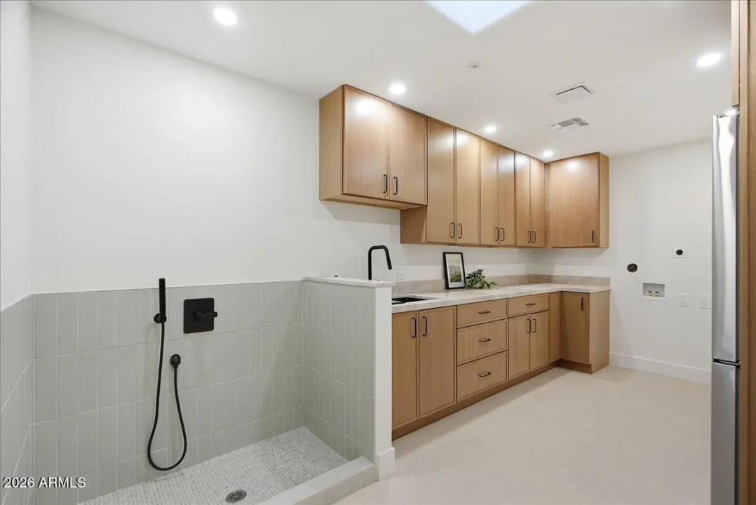 Real Estate Picture 45