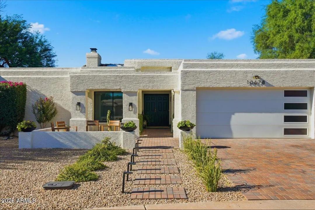 Real Estate Picture 3