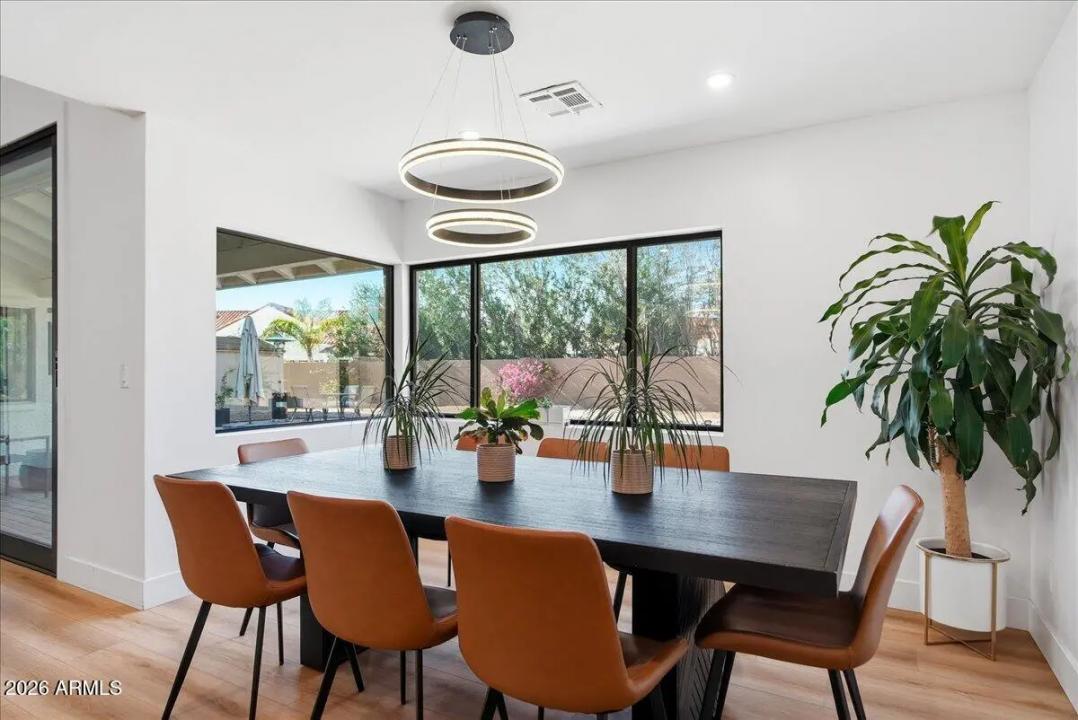 Real Estate Picture 18