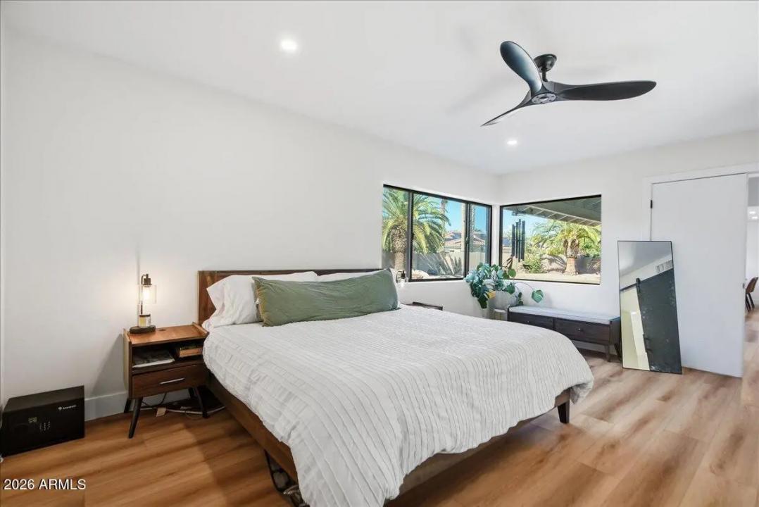 Real Estate Picture 20