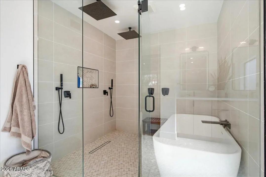 Real Estate Picture 23