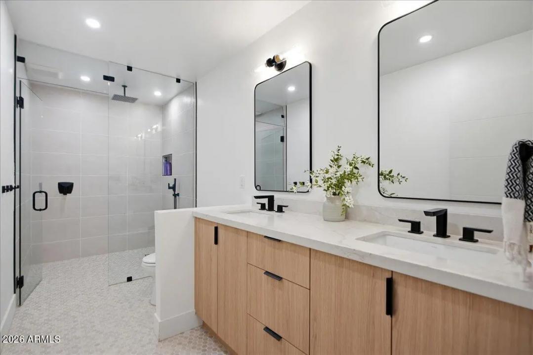 Real Estate Picture 27